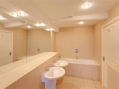 Master En-Suite